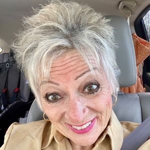 Meet your Posher, Michele